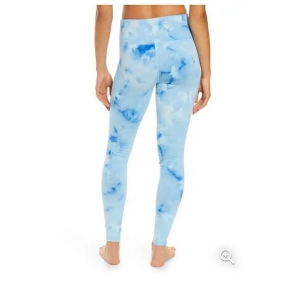 Zella Spray Dye High Waist Leggings In Blue Tie Dye Print Size M - Picture 2 of 10